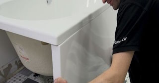 Установка экрана под ванну - цена за работу от 4134 руб. в Шарыпово
